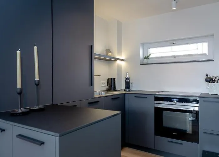 High By The Sea Вестерланд